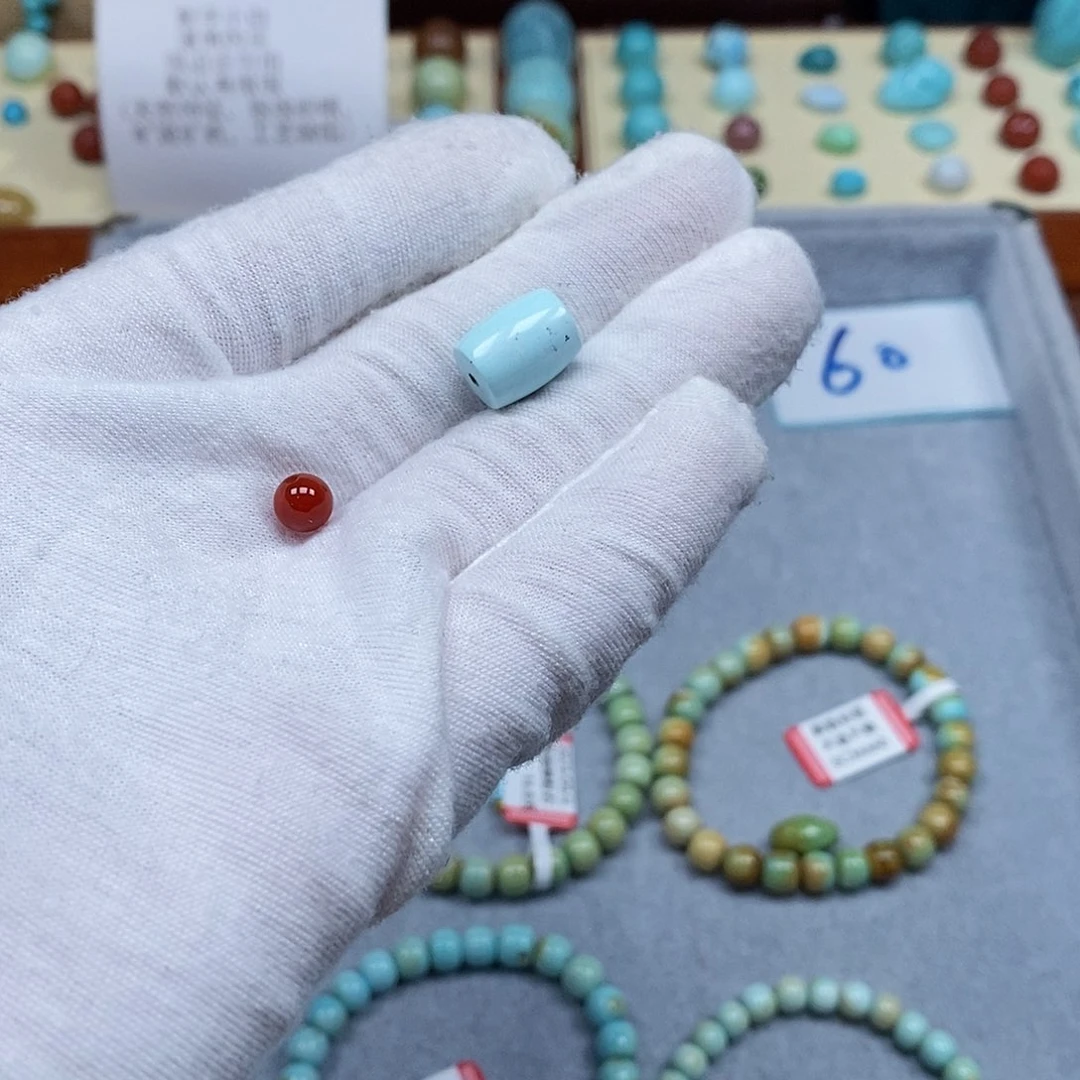 南红玛瑙配饰未镶嵌