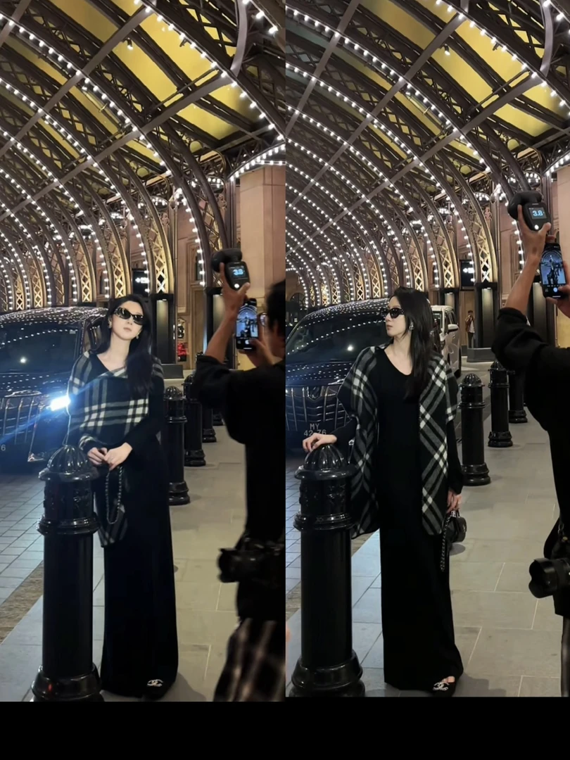 巴黎巴黎～经典双面格纹围巾（WJ1615#）爱唯依