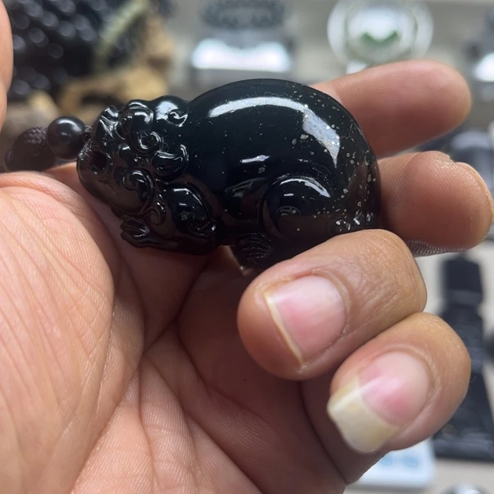 当***时和田玉（糖玉）未镶嵌颈饰