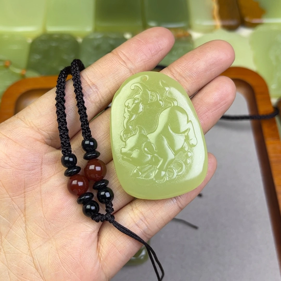 新疆昆仑山料猪猪