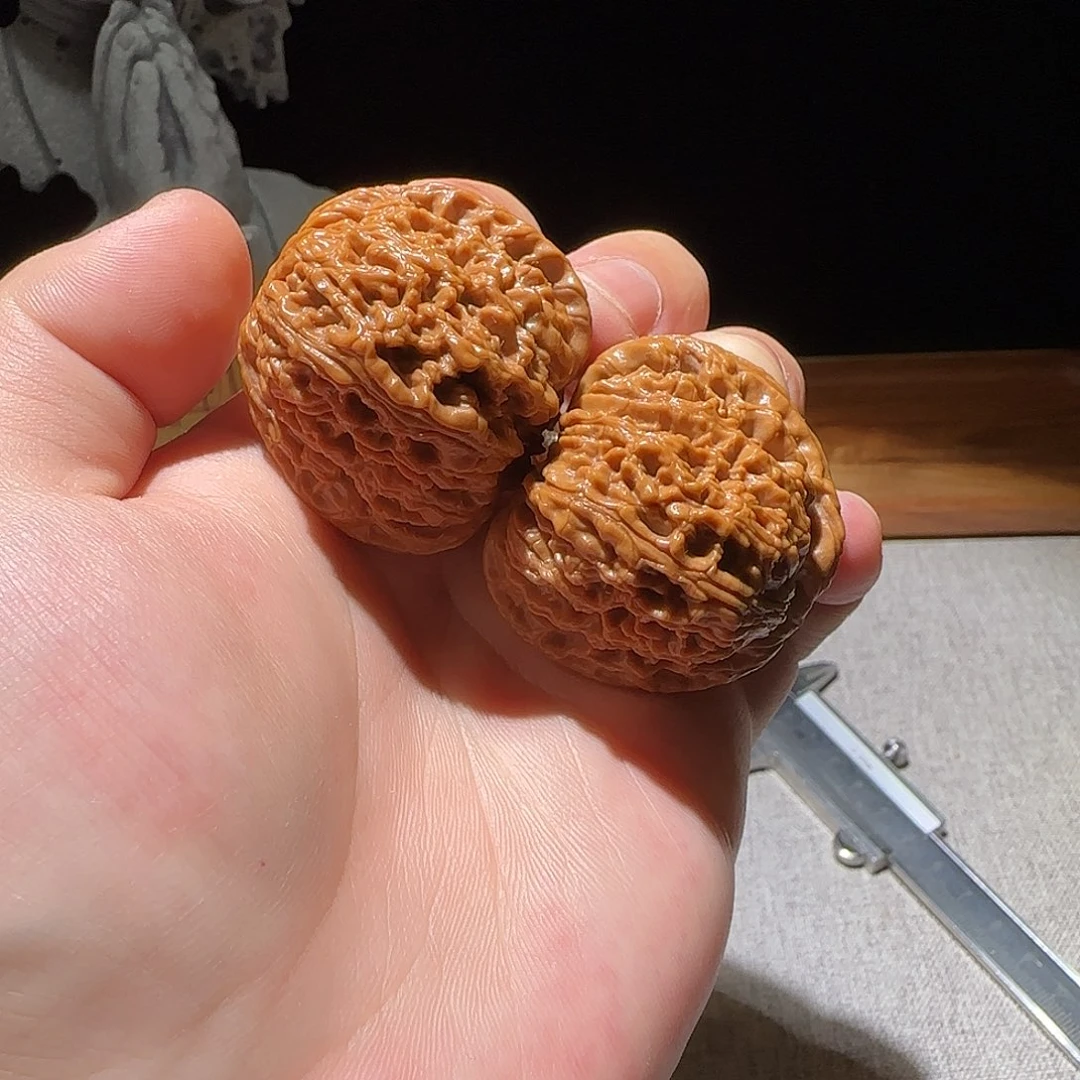 文玩核桃吊坠团子南疆石