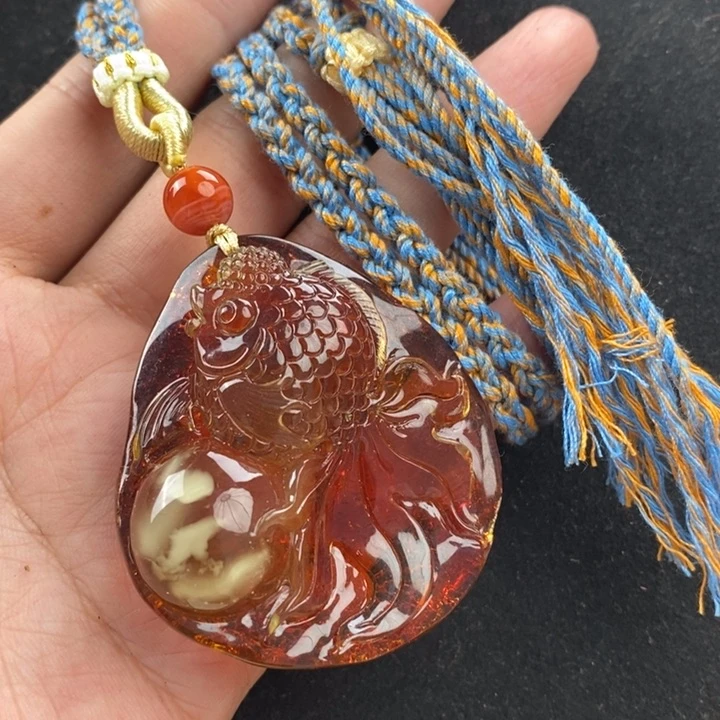 未镶嵌琥珀珠宝奇石