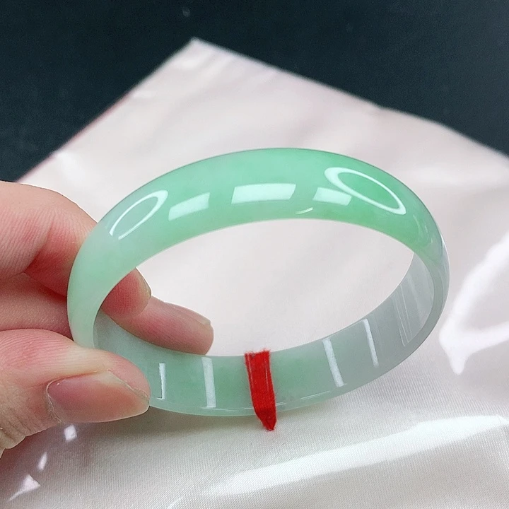 翡翠手镯未镶嵌圈53。1202完美