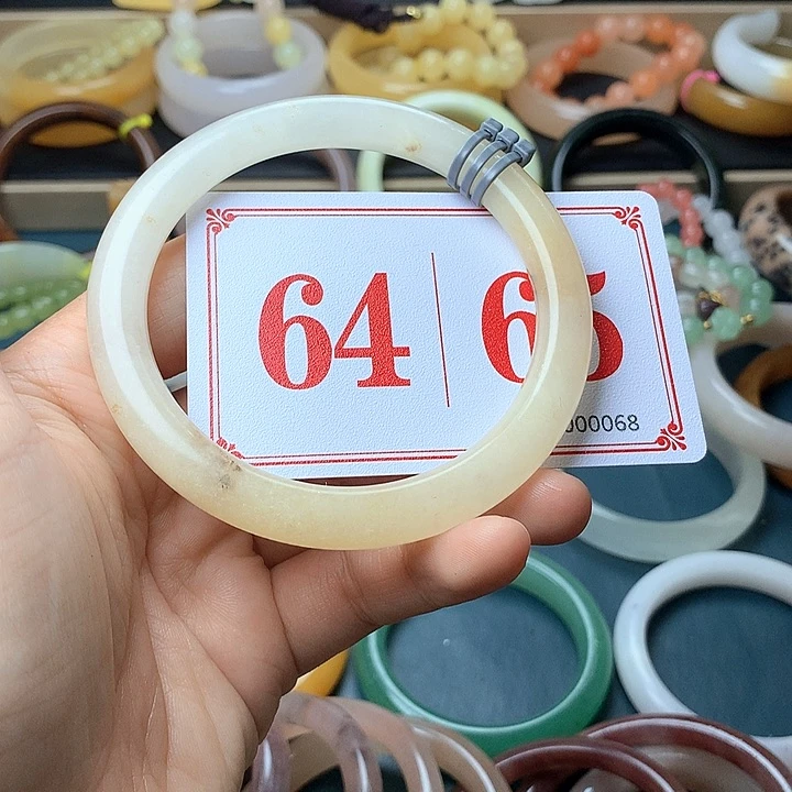 石英质玉（黄龙玉）未镶嵌手镯