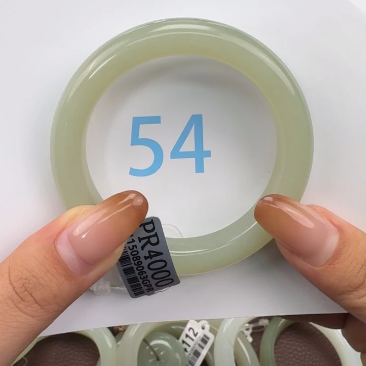 红***火和田玉未镶嵌手镯