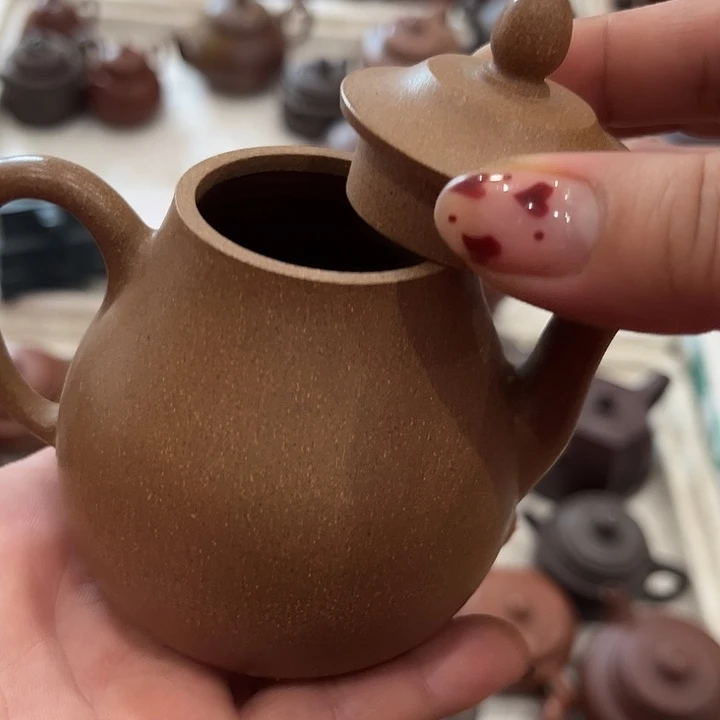 紫砂茶壶瑕疵……………………