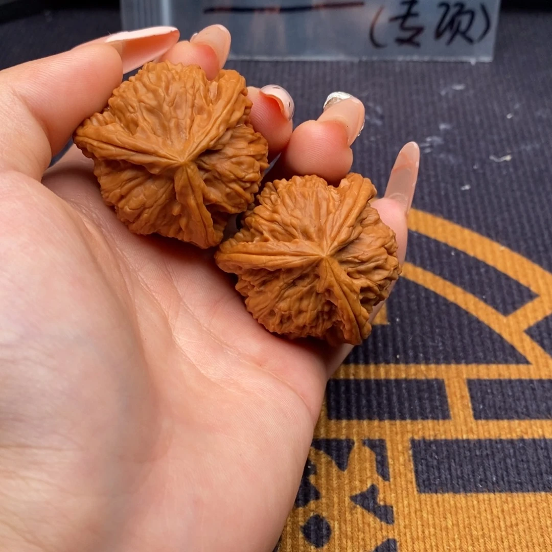 小***。吊坠文玩核桃白狮子