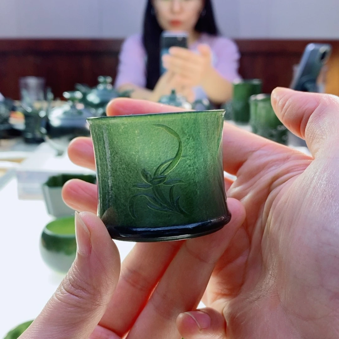 未镶嵌和田玉（青玉）摆件