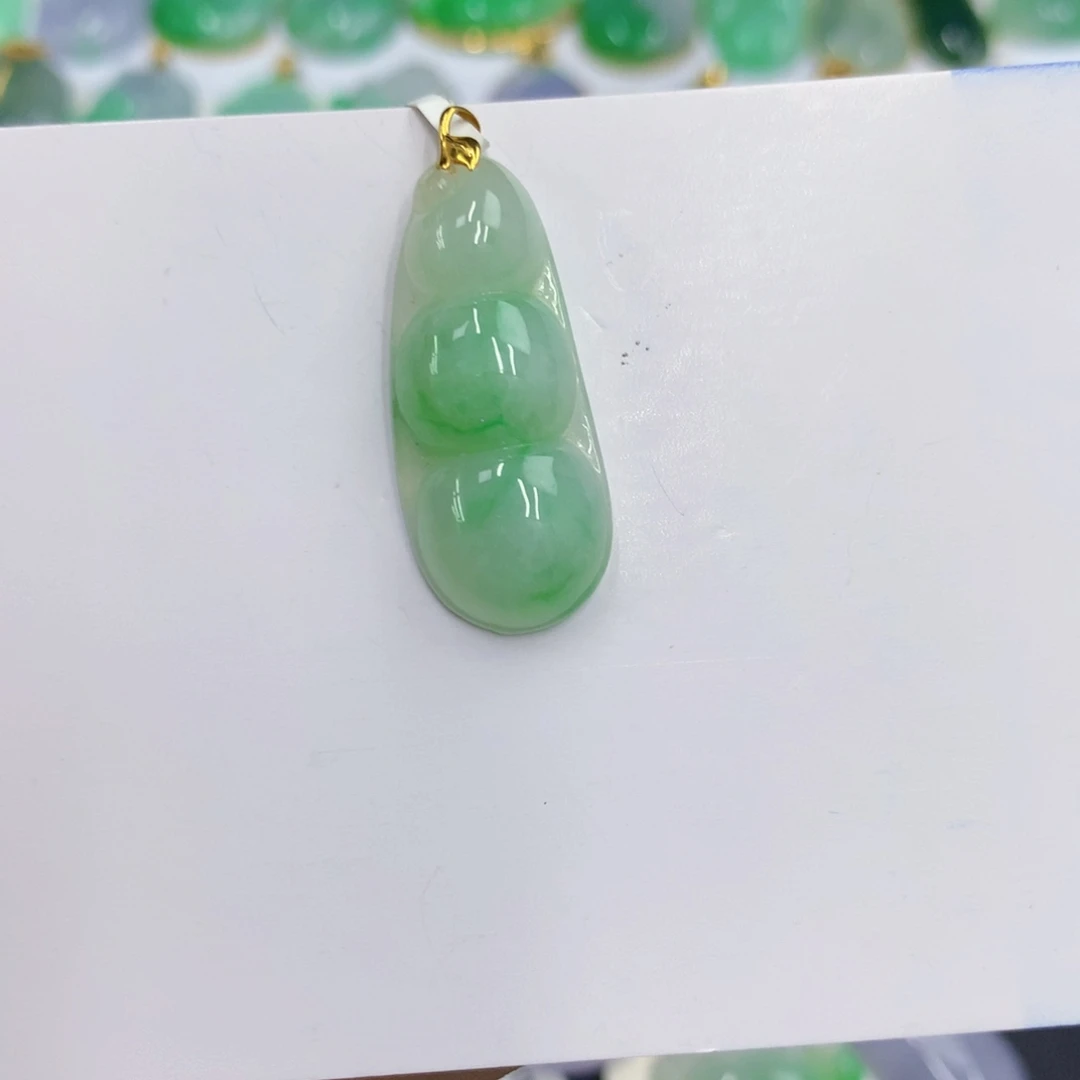 颈饰18K金镶嵌翡翠翡翠