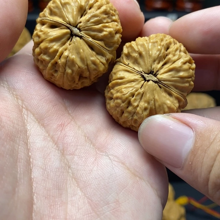 文玩核桃把件37翻天印