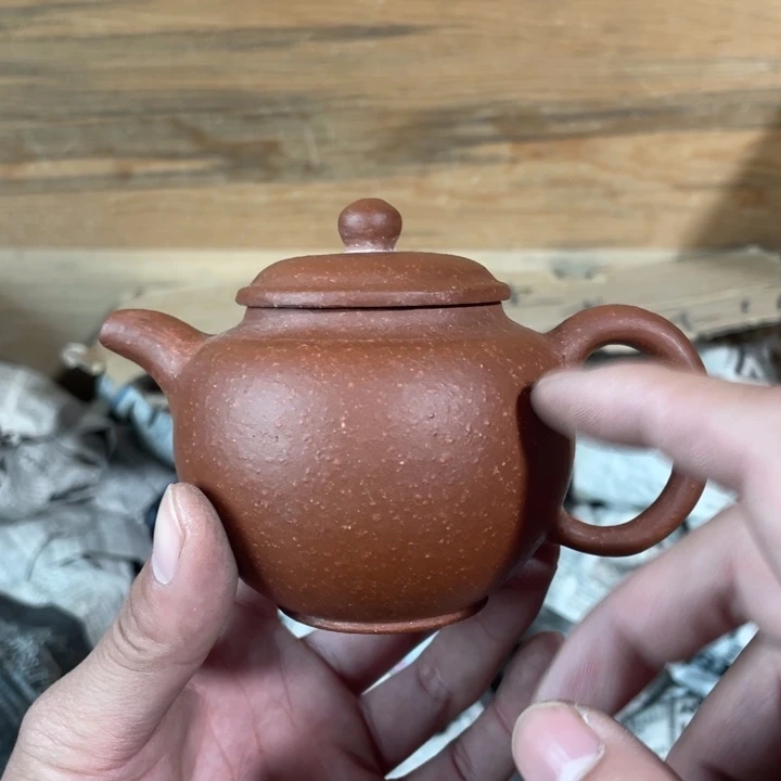 茶壶紫砂老厂紫砂壶一件。