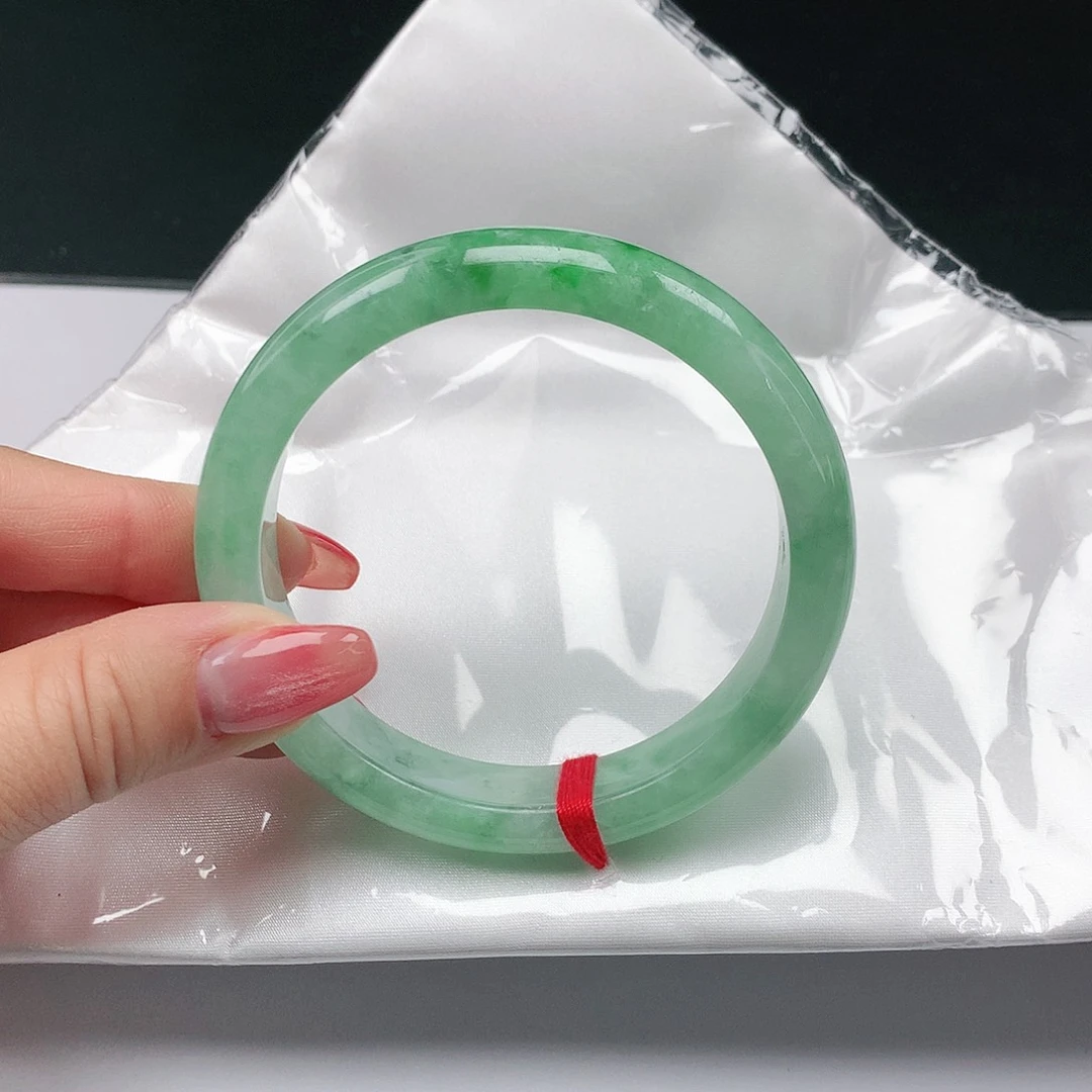 翡翠手镯未镶嵌翡翠116