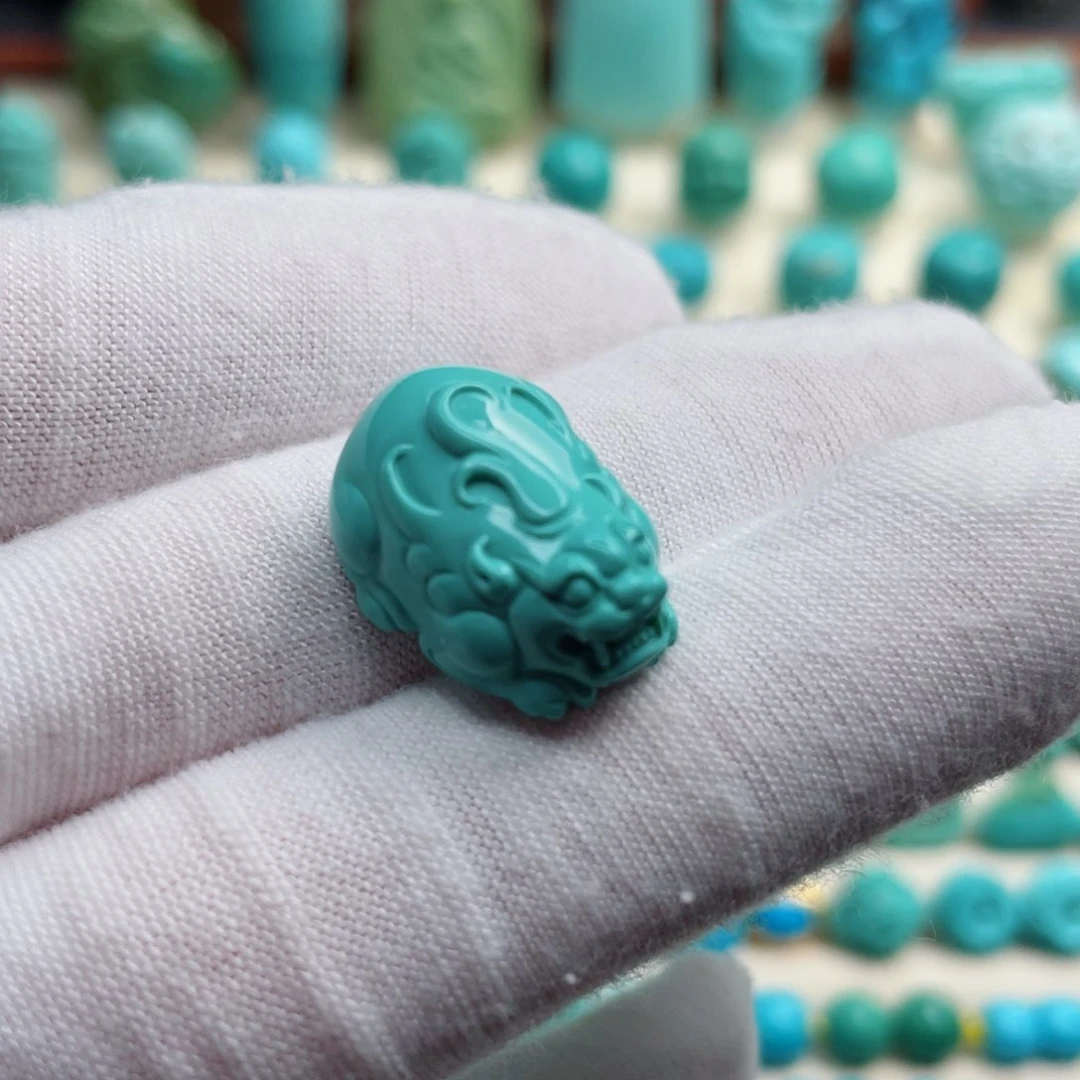 未镶嵌绿松石珠宝奇石