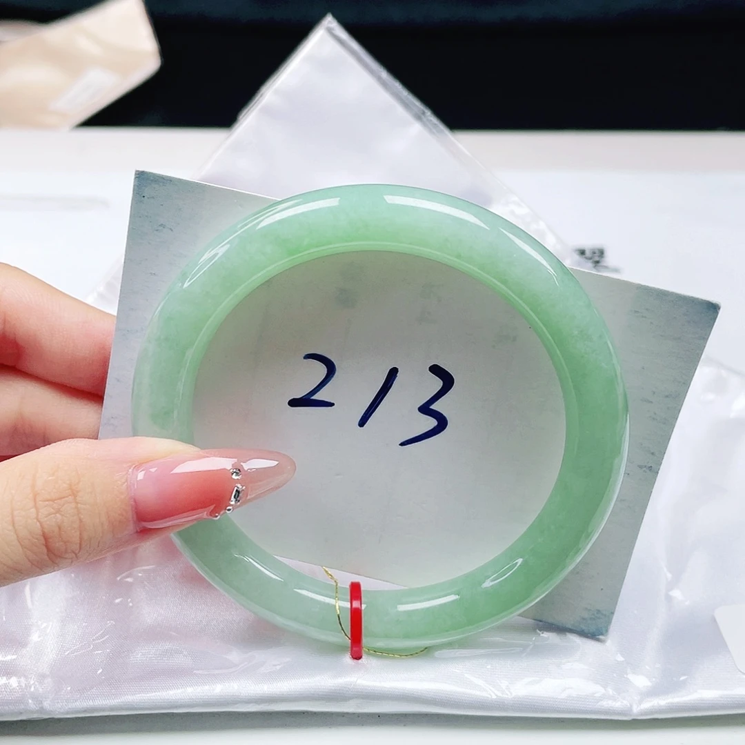 未镶嵌手镯（圆镯）翡翠58+