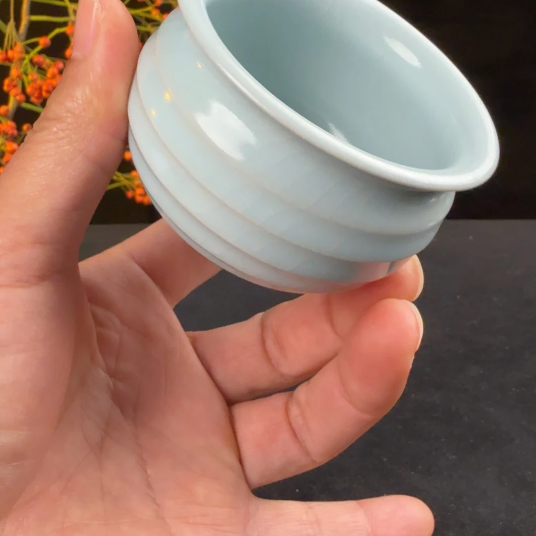 摆件汝瓷月白炫纹杯