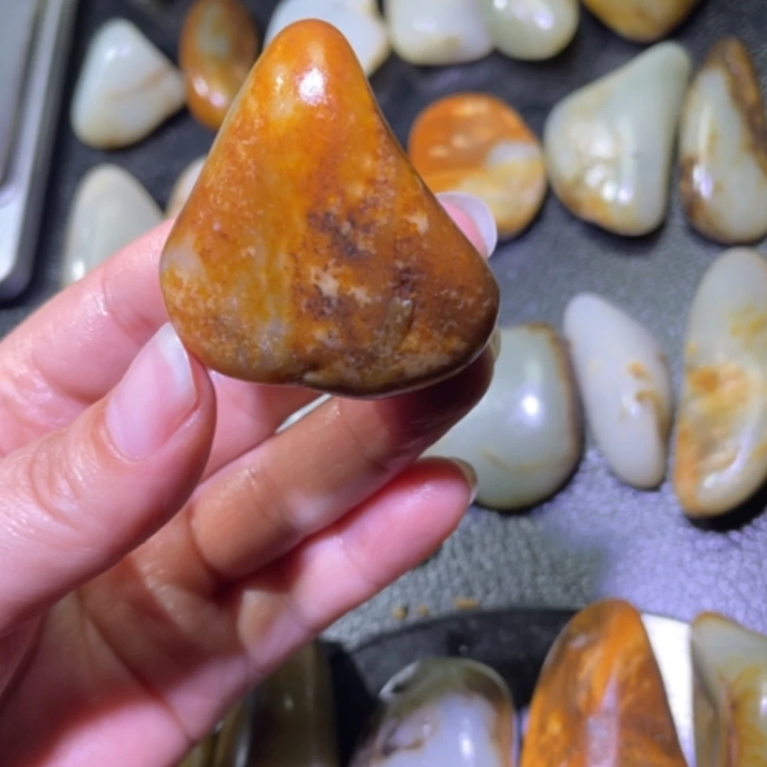 【闪购商品】颈饰未镶嵌和田玉（子料）