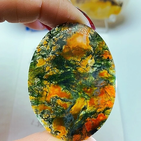 玛瑙/玉髓颈饰未镶嵌瑞*花