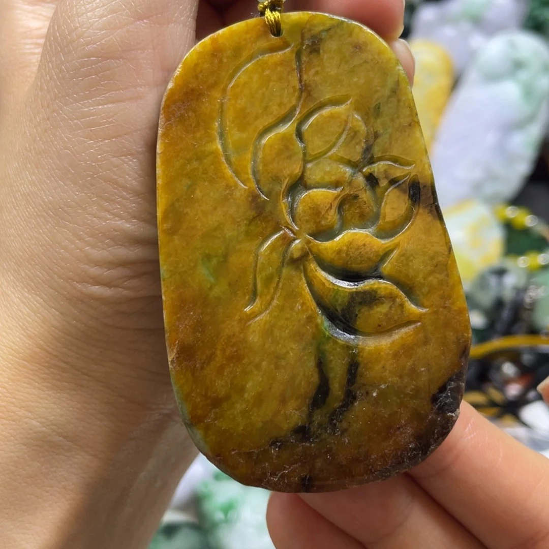 翡翠颈饰未镶嵌牌子