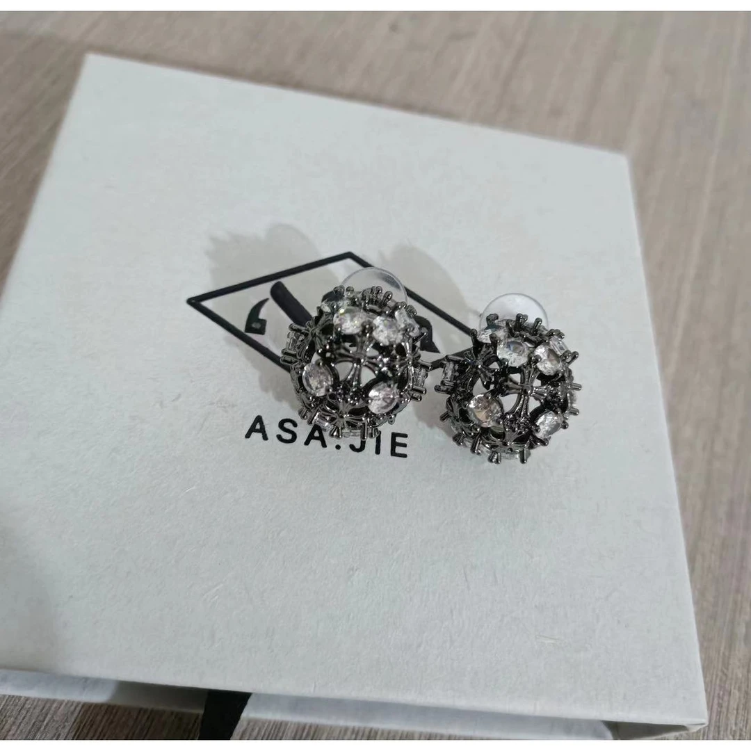 铜合金合成锆石耳饰 ASA. J I E 休闲简约百搭耳环AAES113