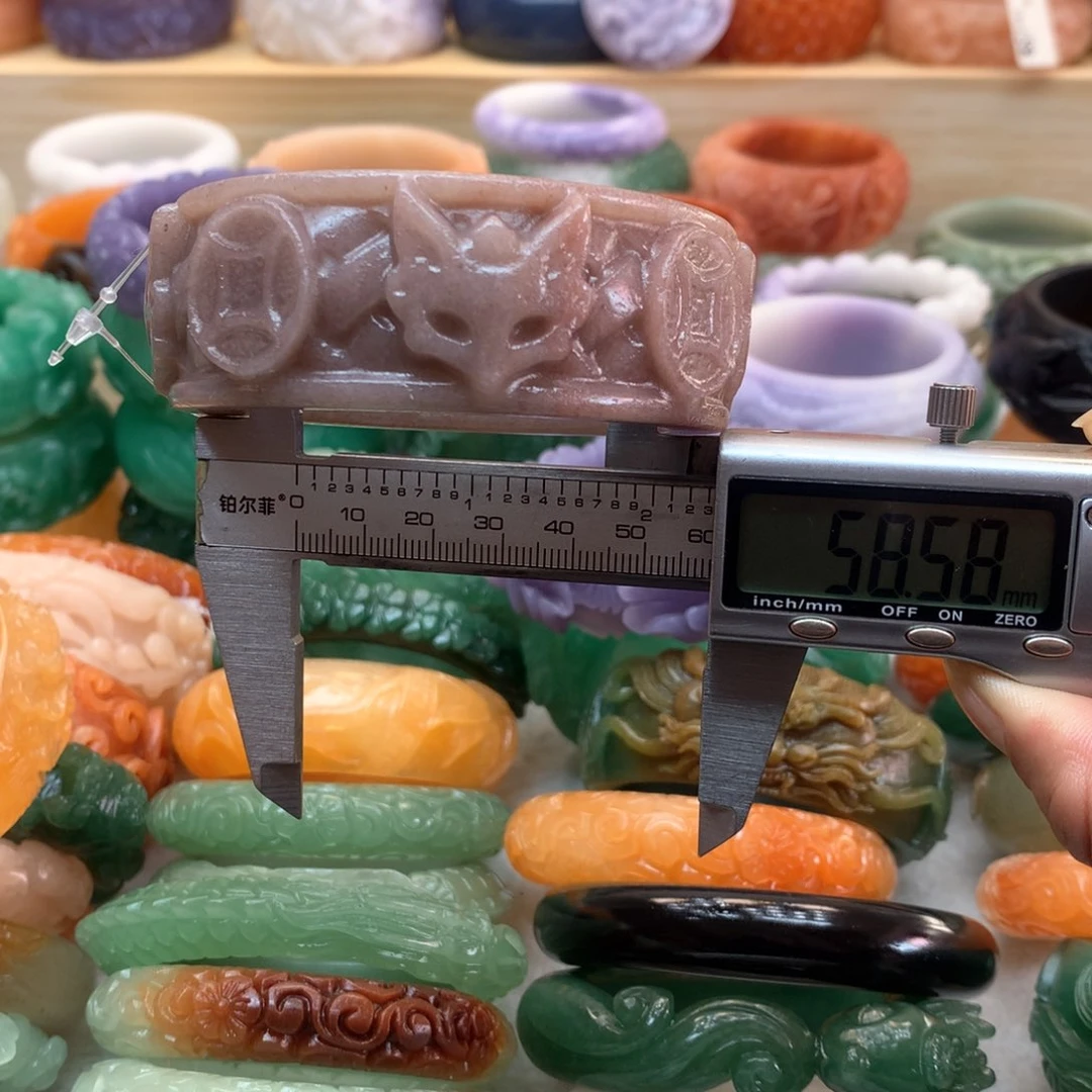 未镶嵌手镯石英质玉