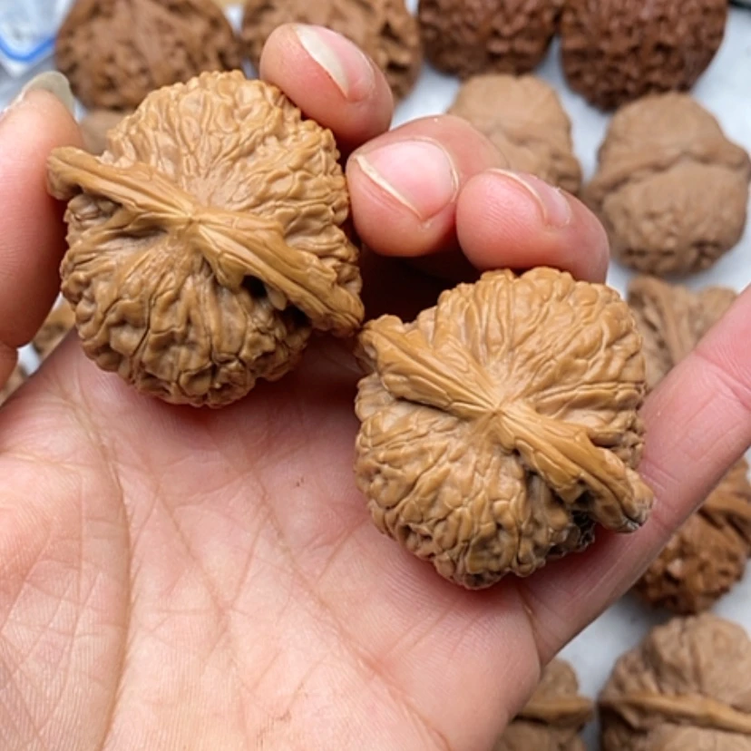 【闪购商品】吊坠文玩核桃白狮子