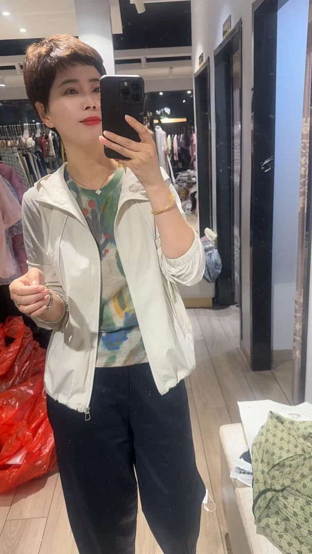 0220短款百搭防晒外套