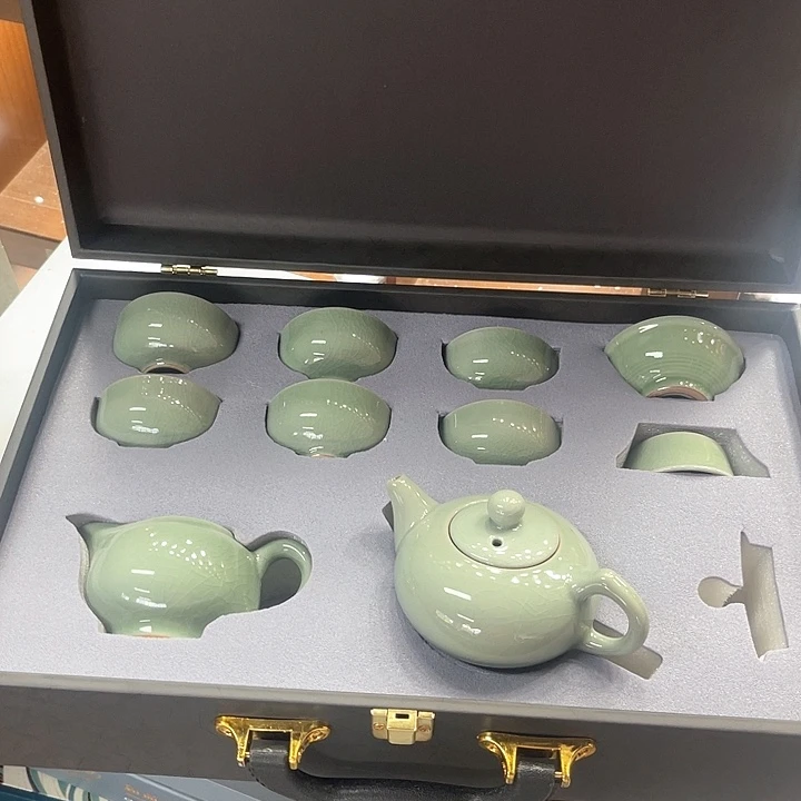 孤品茶具套装等。