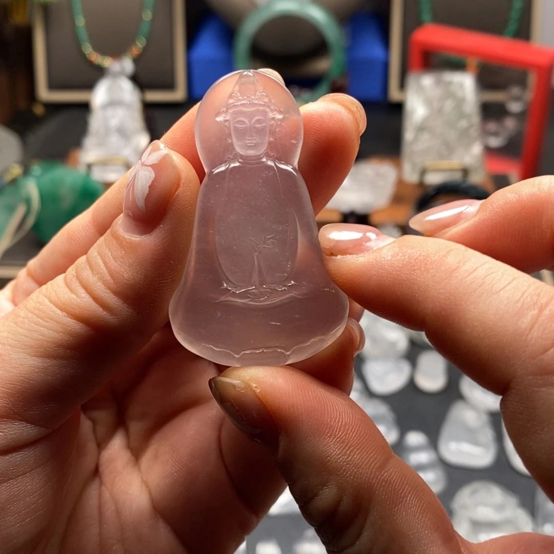 绿***鲤石英质玉未镶嵌颈饰