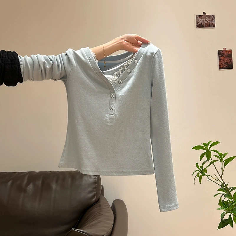 法式温柔风v领蕾丝花边长袖T恤打底衫女秋冬新款修身内搭洋气上衣