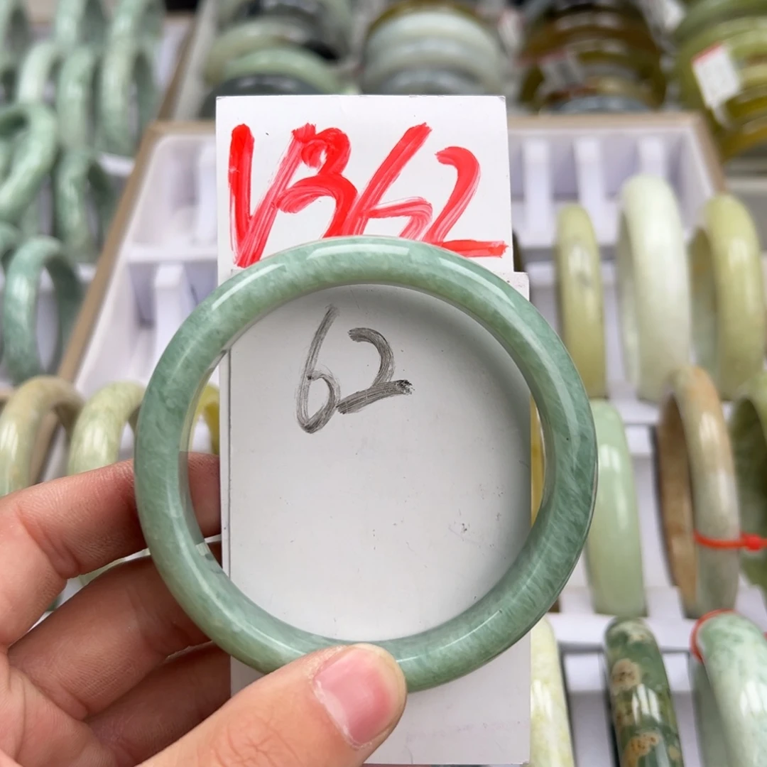 岫玉手镯未镶嵌天然岫玉微瑕