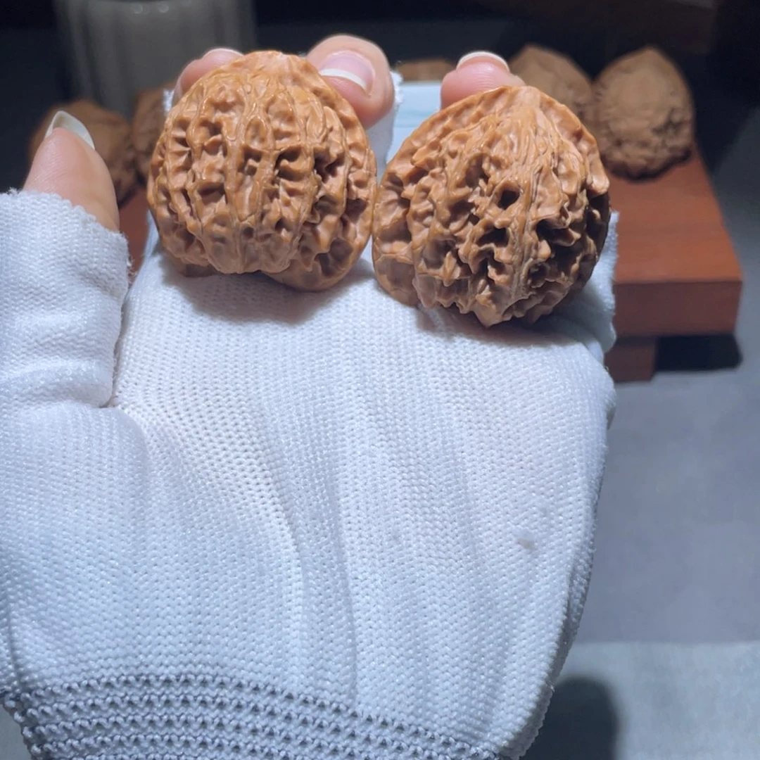 文玩核桃吊坠苹果园34。37。1034