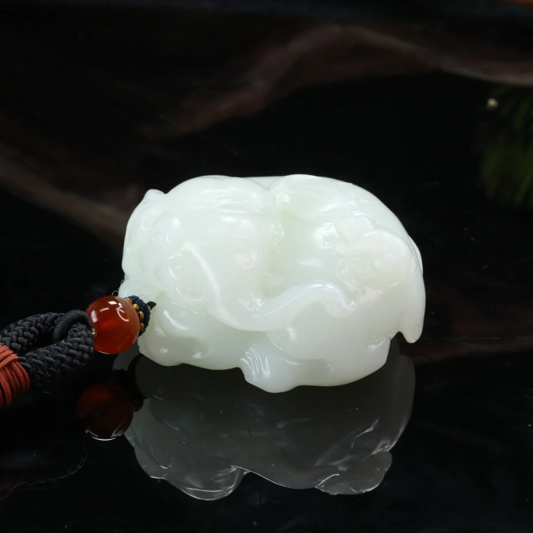 33和田玉羊脂白大象手把件/000796北京中保拍卖