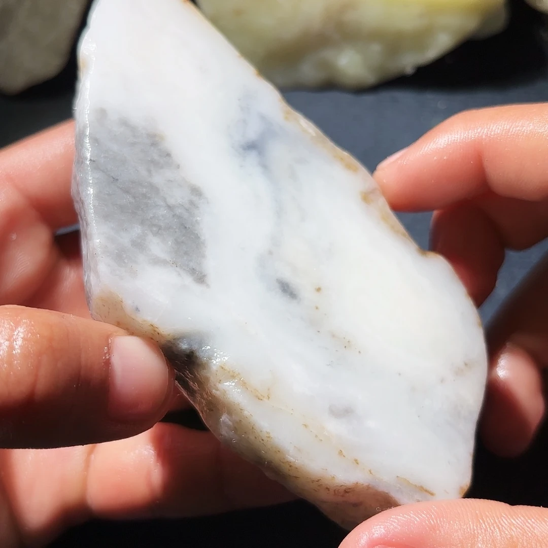 和田玉未镶嵌珠宝奇石