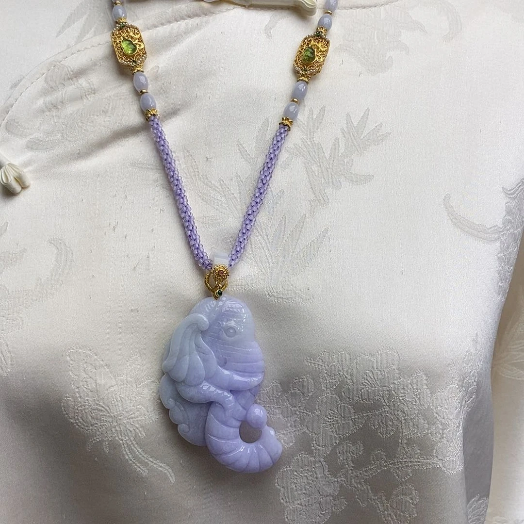 翡翠颈饰未镶嵌天然