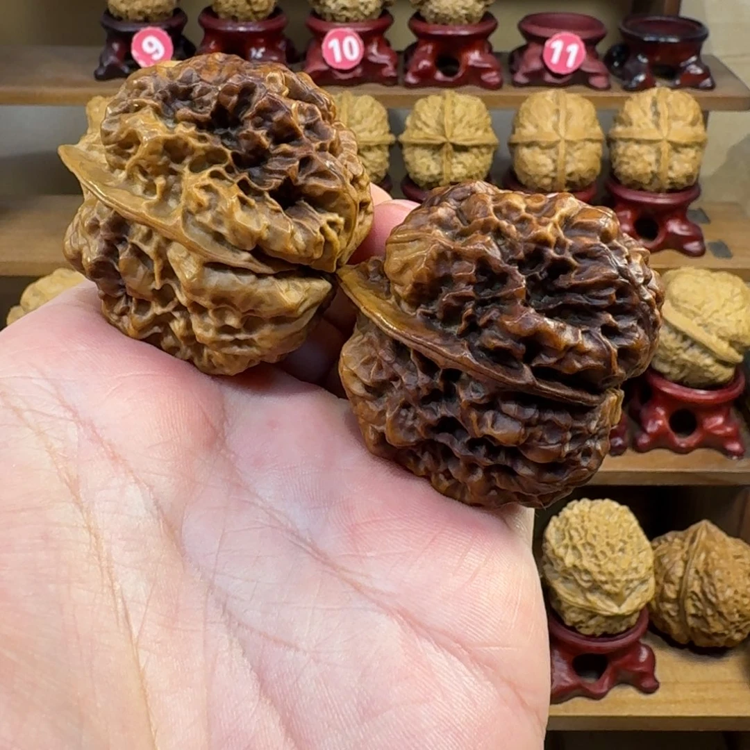 铁核桃把件七彩上古蛤蟆头毒刺47尺