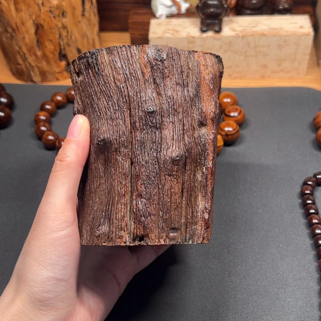 亦***沙漠铁老料笔筒老料