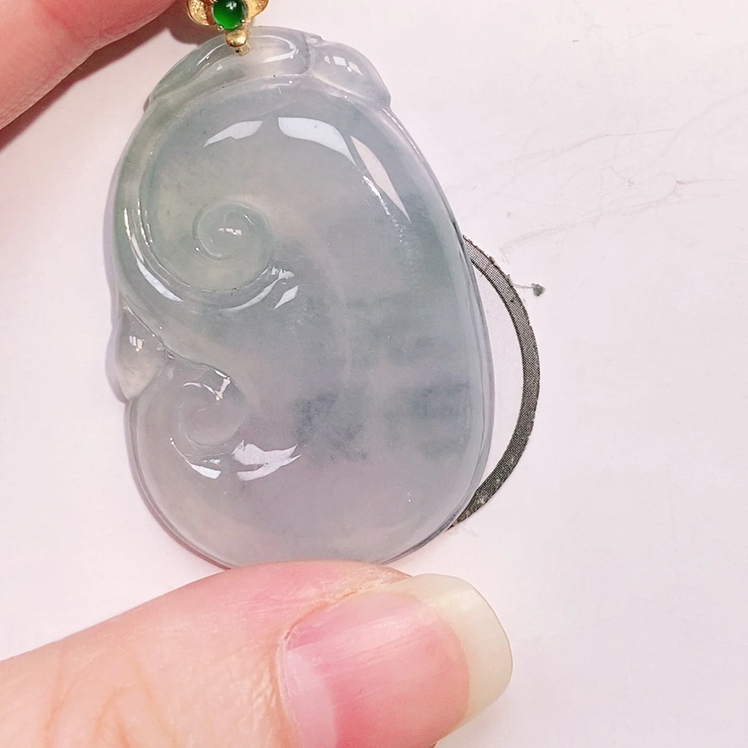 颈饰18K金镶嵌翡翠