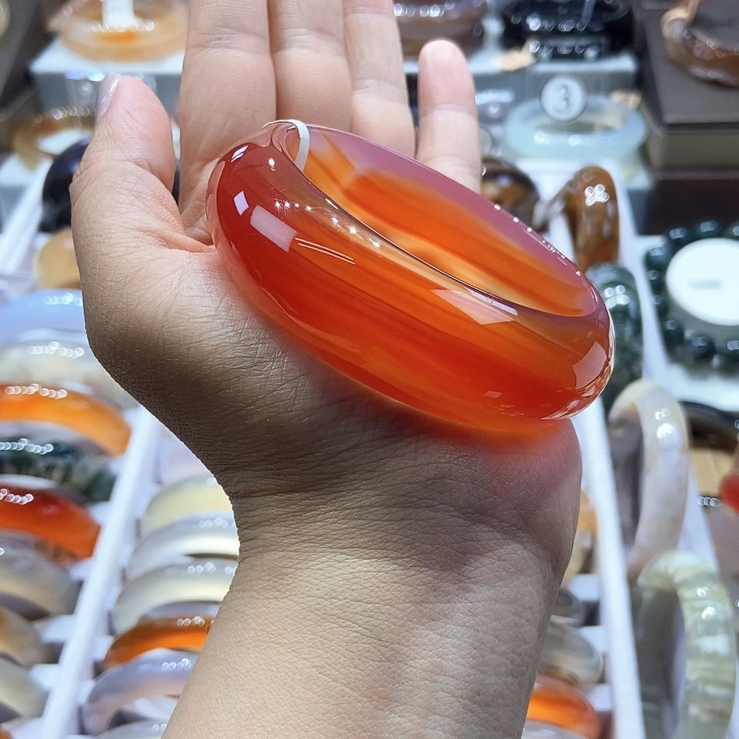 玛瑙/玉髓手镯未镶嵌安*