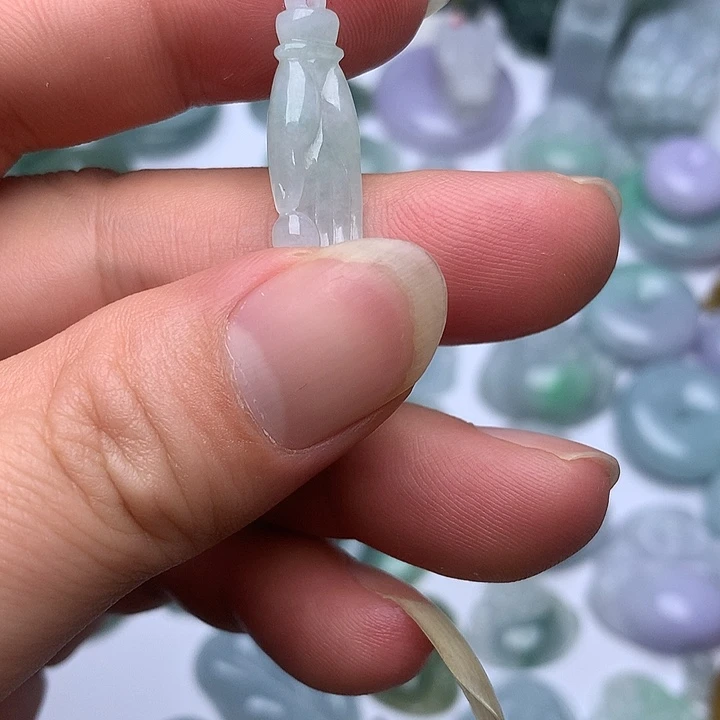 翡翠未镶嵌颈饰天然翡翠