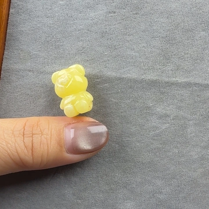 琥珀未镶嵌颈饰蜜蜡