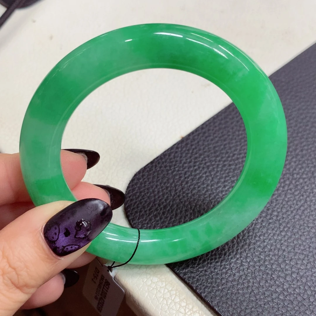 未镶嵌手镯翡翠缅甸
