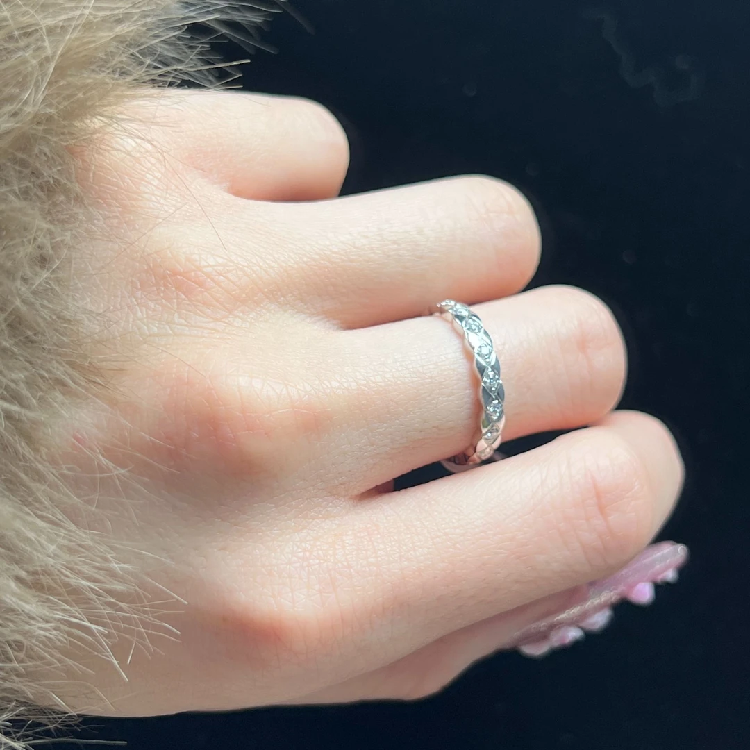 实验室培育钻石（实验室培育钻）铂金菱格纹窄版戒指