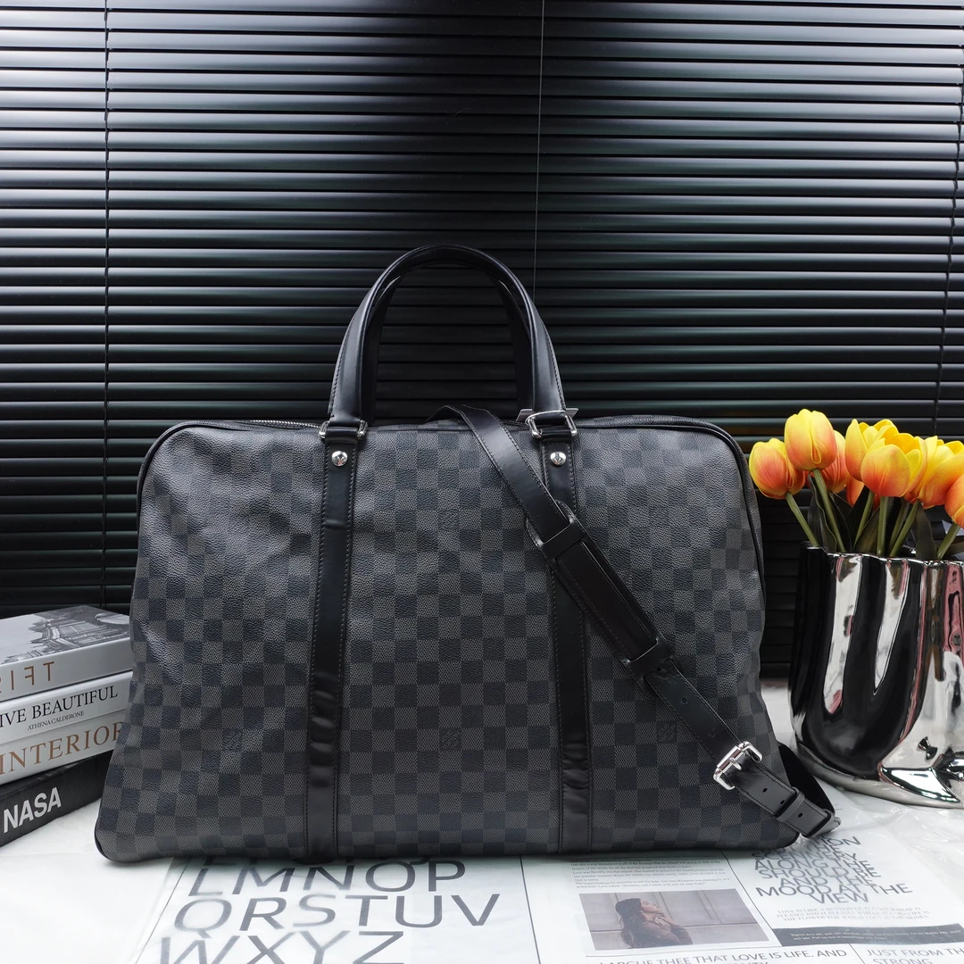 95新 LouisVuitton/路易威登 单肩包/T20221445