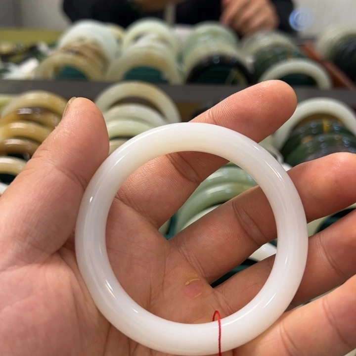 和田玉未镶嵌手镯和田玉羊脂白手镯卡57.3