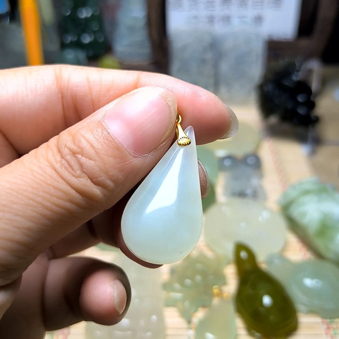 蛇纹石玉合金颈饰