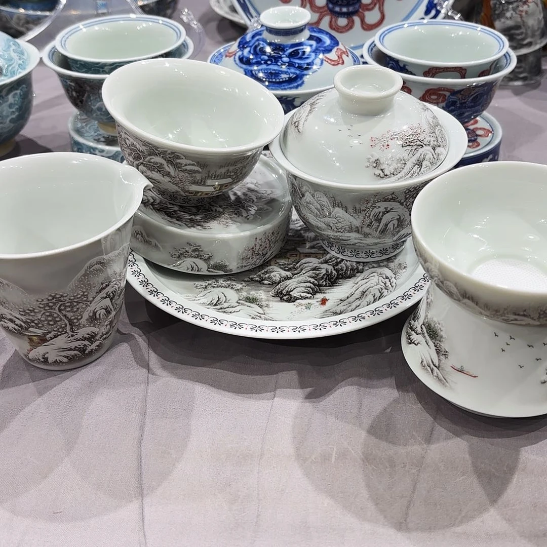 瓷片失**末景德镇瓷器艺术