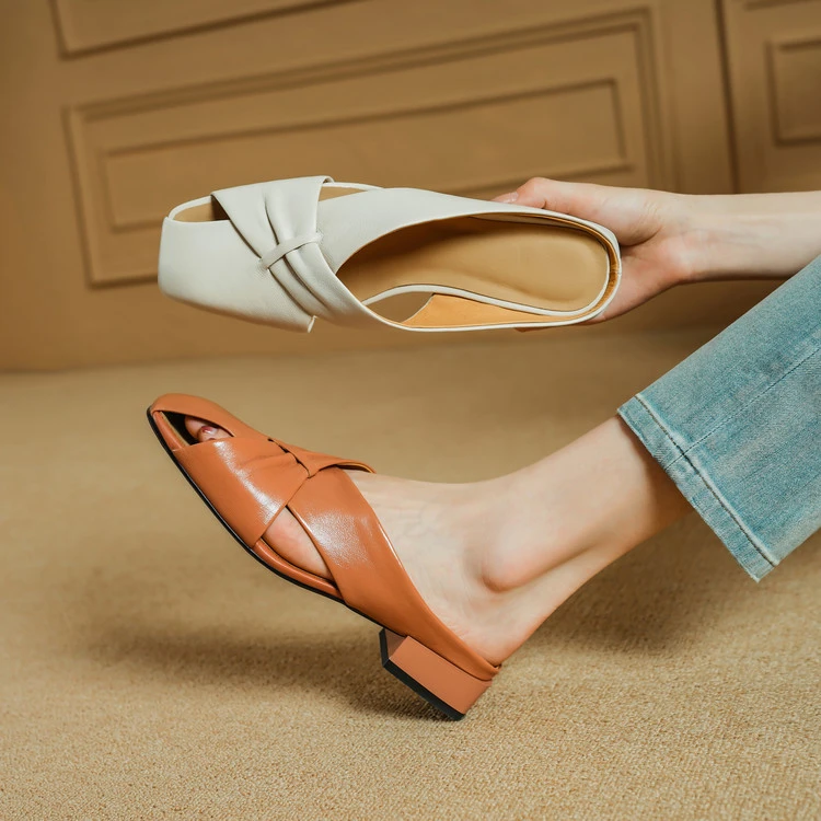 高级感~羊皮3cm包头半拖鞋女真皮夏季新款镂空方头粗跟中跟穆勒鞋