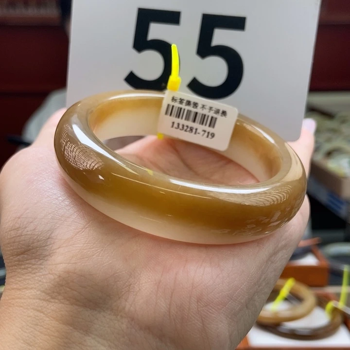 【闪购商品】未镶嵌手镯和田玉
