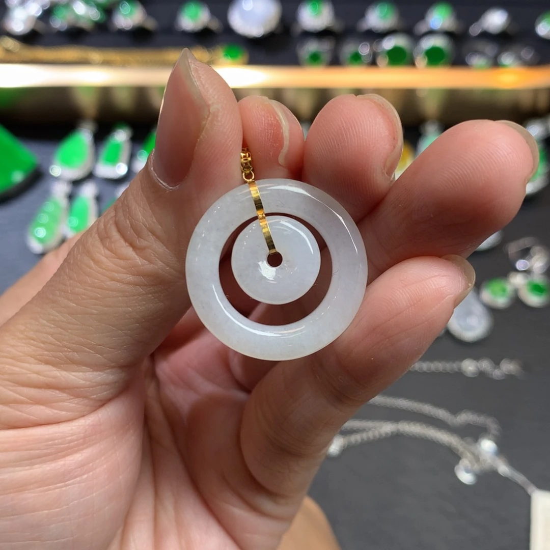 翡翠吊坠(不含链)18K金镶嵌