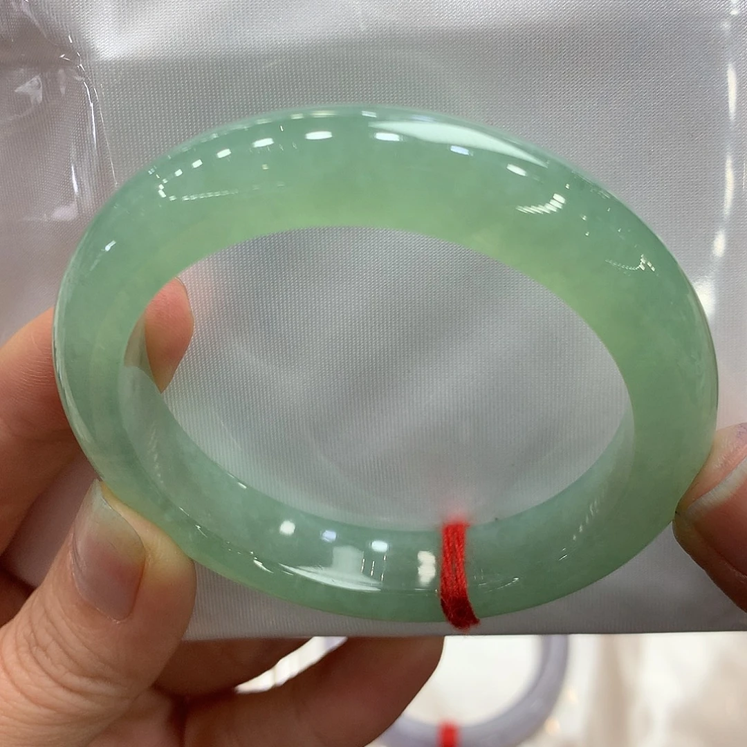 翡翠未镶嵌手镯52.8正圈